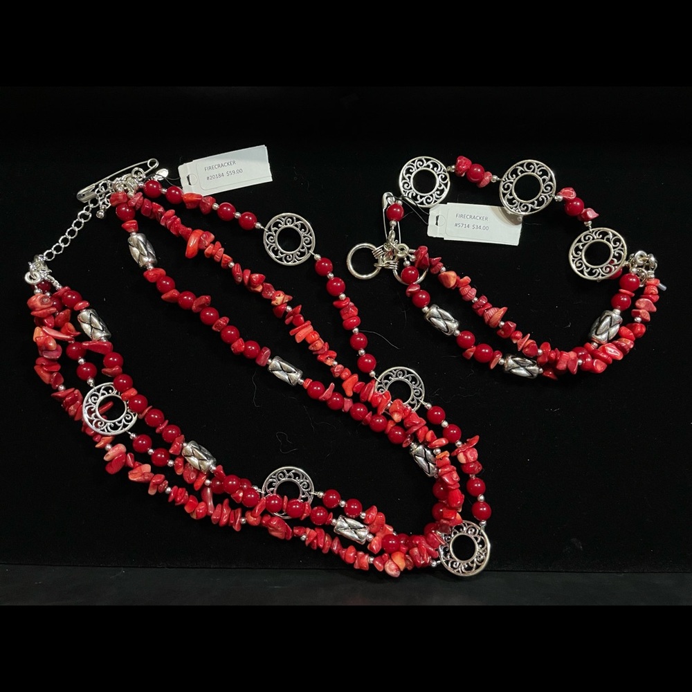Premier Designs “Firecracker” bracelet #5714